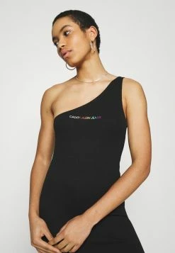 Calvin Klein Jeans PRIDE ASYMMETRICAL RIB DRESS - Robe Fourreau - Black -Calvin Klein Elegant Magasin fd2aaa52ee6642cf9c5071d13c22e89c