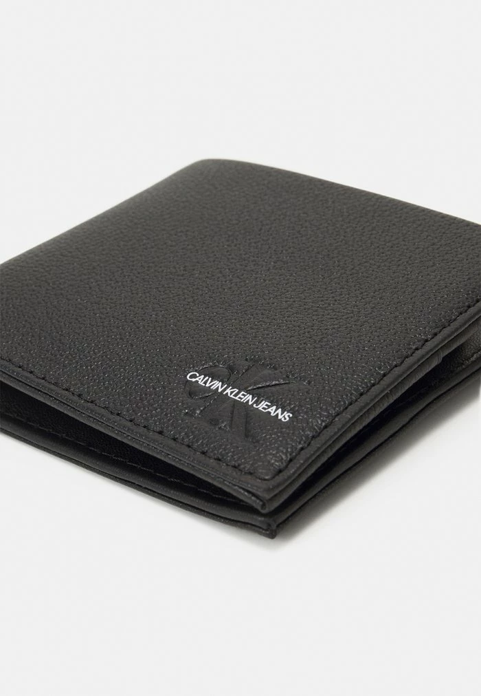 Calvin Klein Jeans MICRO PEBBLE BILLFOLD COIN - Portefeuille - Black 4 Calvin Klein Jeans MICRO PEBBLE BILLFOLD COIN - Portefeuille - Black – Image 4